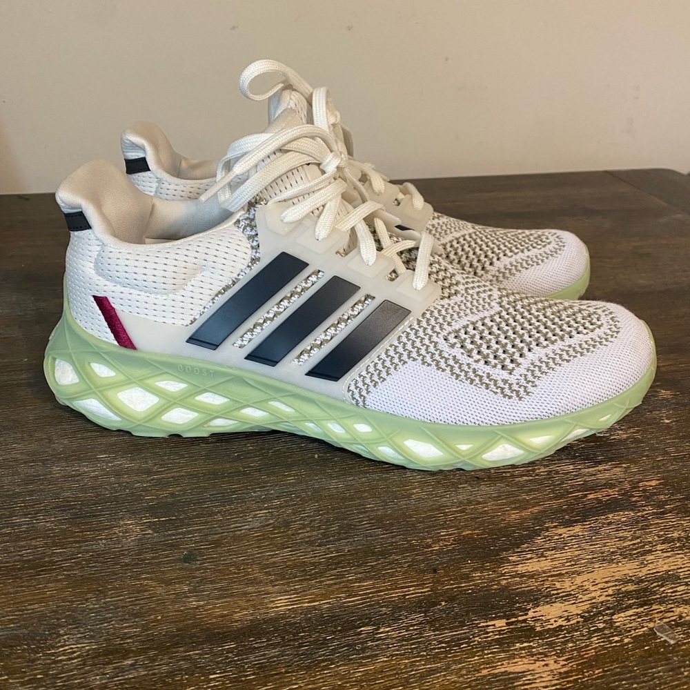 Mens Adidas Ultra Boost size 11.5 in good shape!